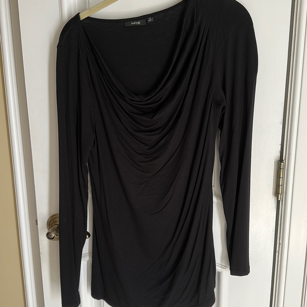 Apt 9 dropped neckline rayon blouse Size Medium